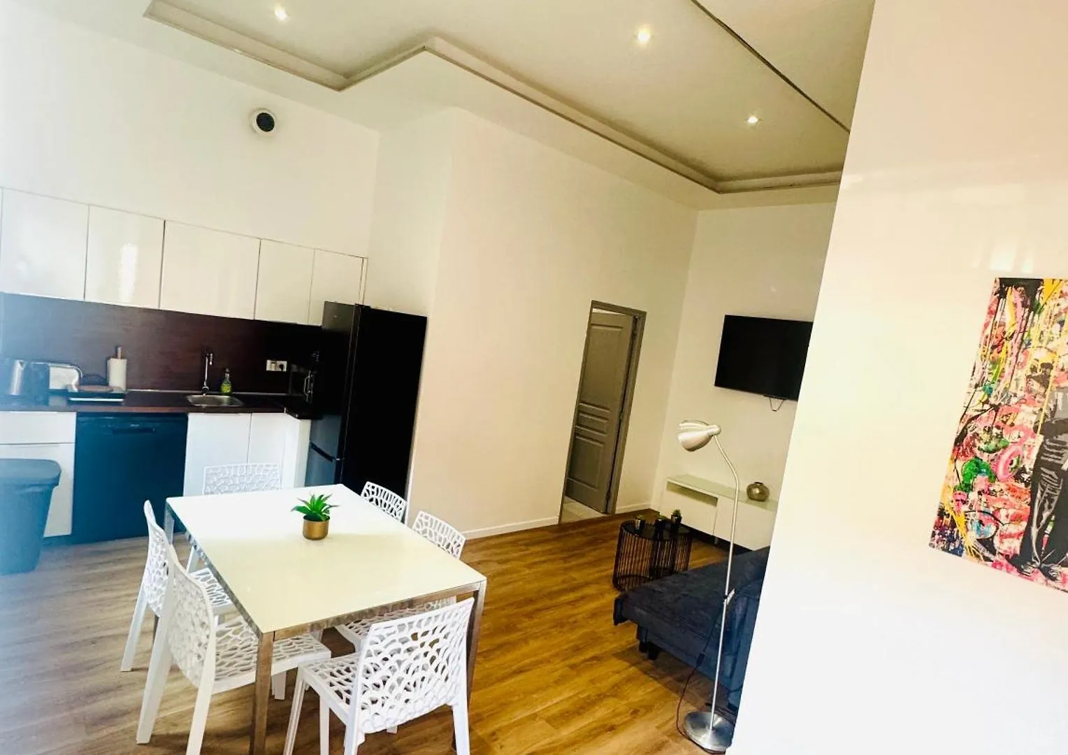 Holiday home Jolie Maison: Chic Retreat with Private Terrace Near Beach Marseille