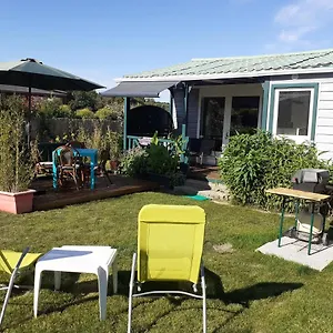 https://petite-maison-chalet-a-100-m-de-la-petite-mer-de-gavres.inbrittany.com