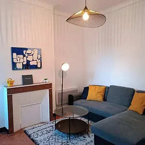 {o Petits Docks} * Proche Centre Appartement